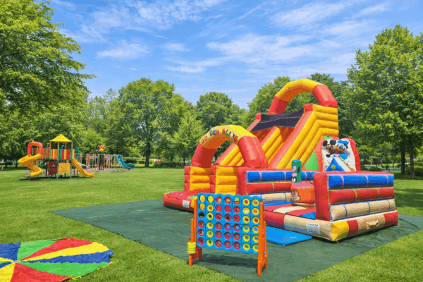 noleggio-gonfiabili-parco-giochi-bambini-eventi-feste-piazza